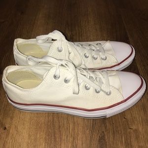 White Low Top Converse Chuck Taylor All Star